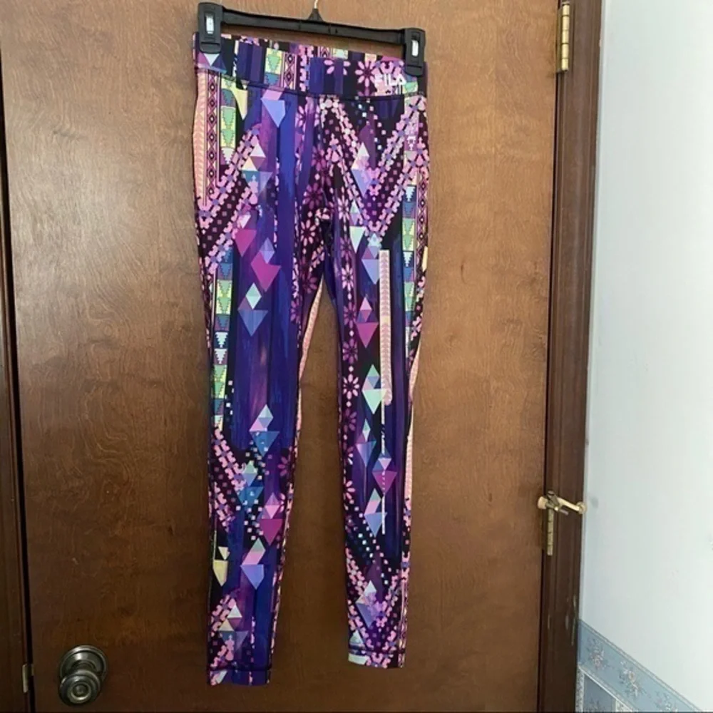 Fila Performance Leggings. NWOT. Girls M (10-12)❤️